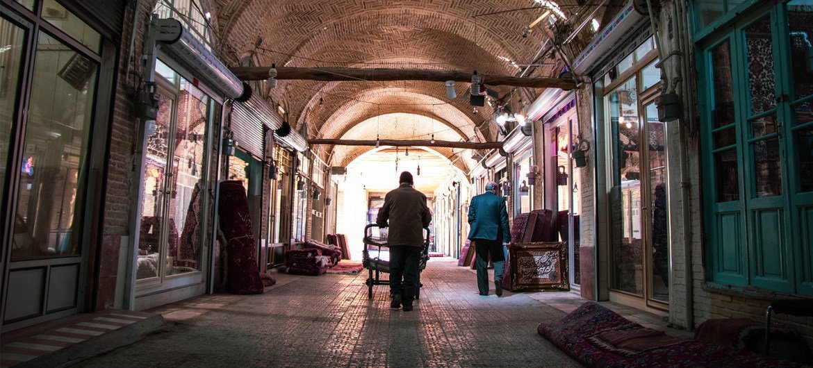 伊朗赞詹的市集.